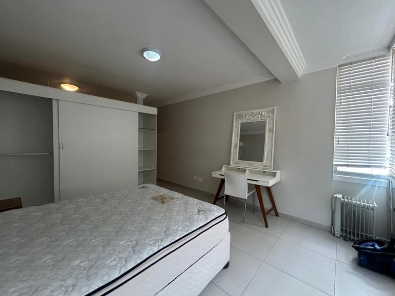 To Let 1 Bedroom Property for Rent in Green Point Western Cape